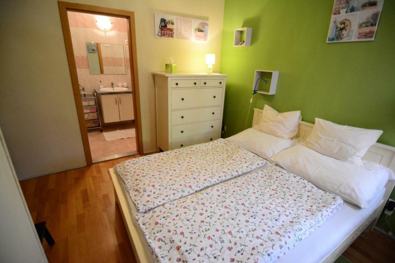 Downtown Garden Isle In Urban Style-Free Parking Apartment Будапеща Екстериор снимка