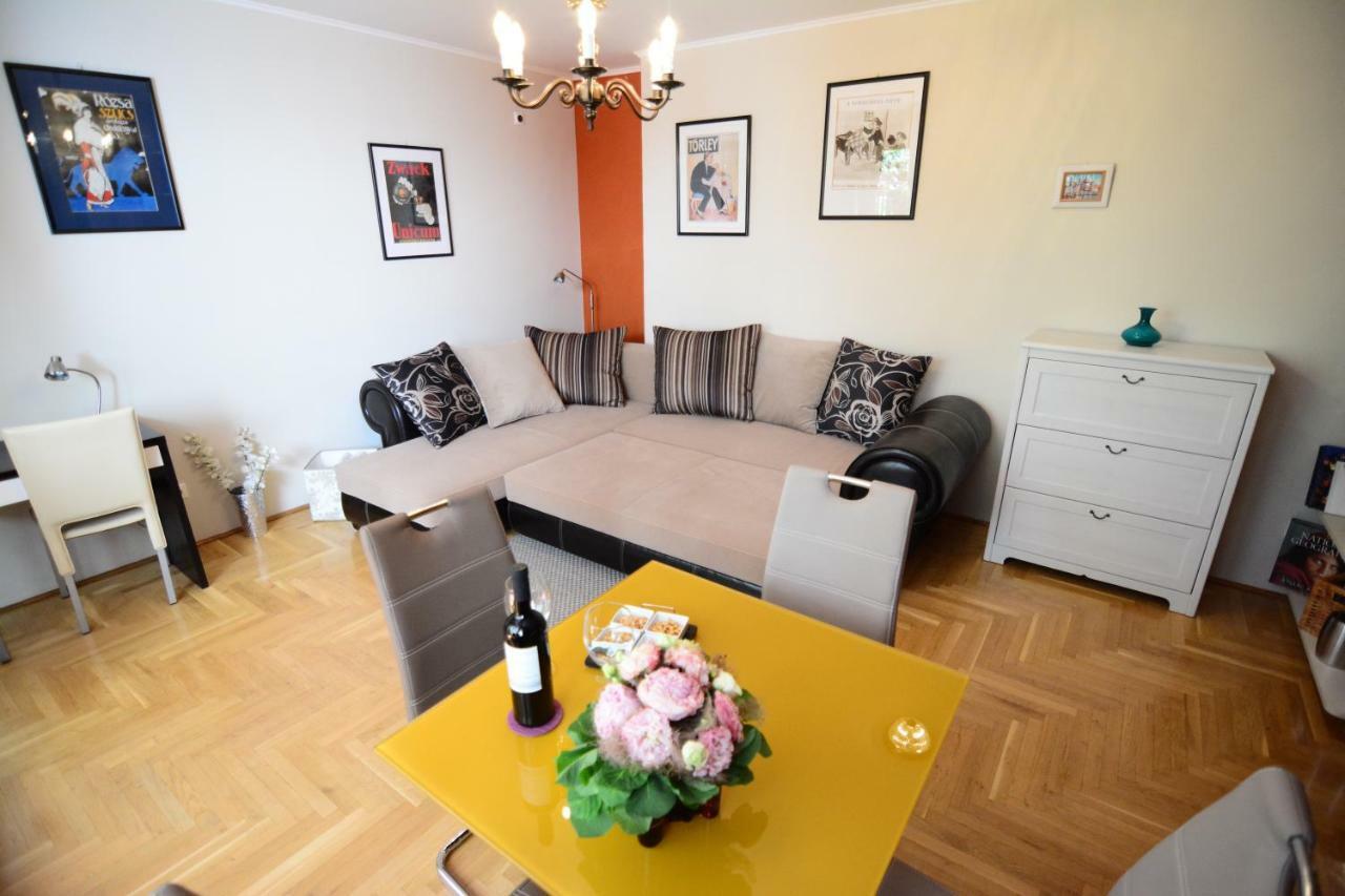 Downtown Garden Isle In Urban Style-Free Parking Apartment Будапеща Екстериор снимка
