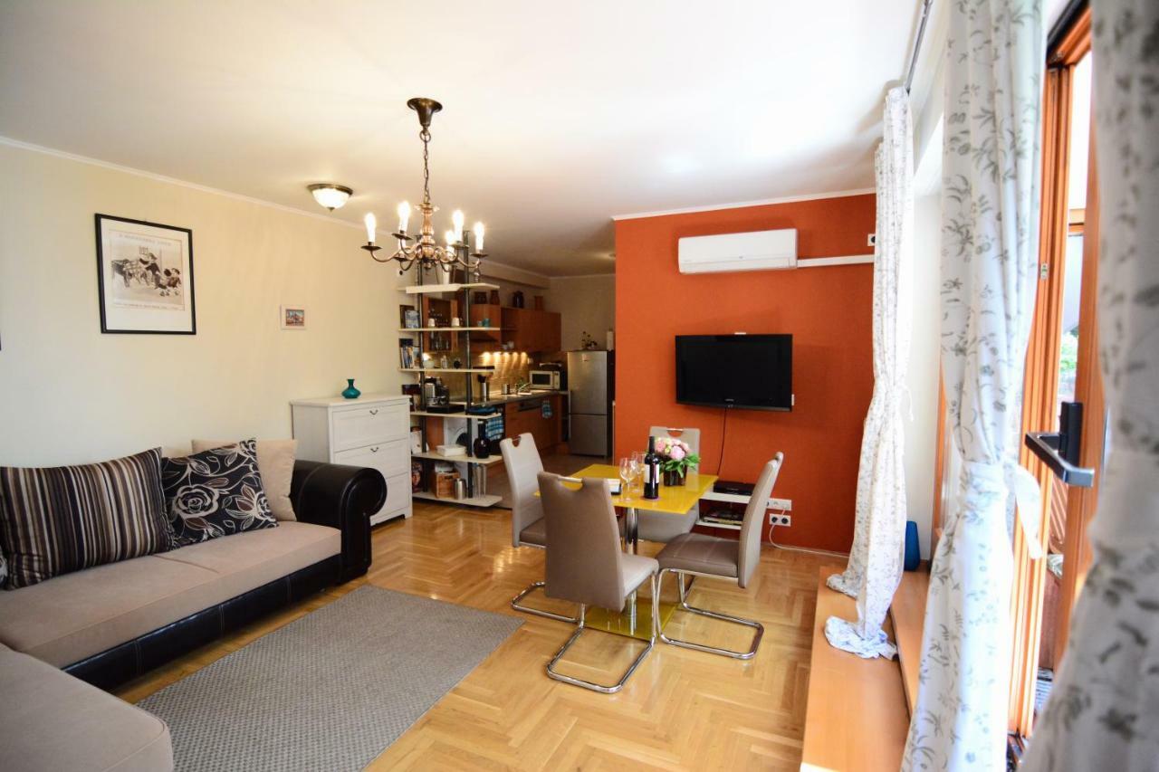 Downtown Garden Isle In Urban Style-Free Parking Apartment Будапеща Екстериор снимка
