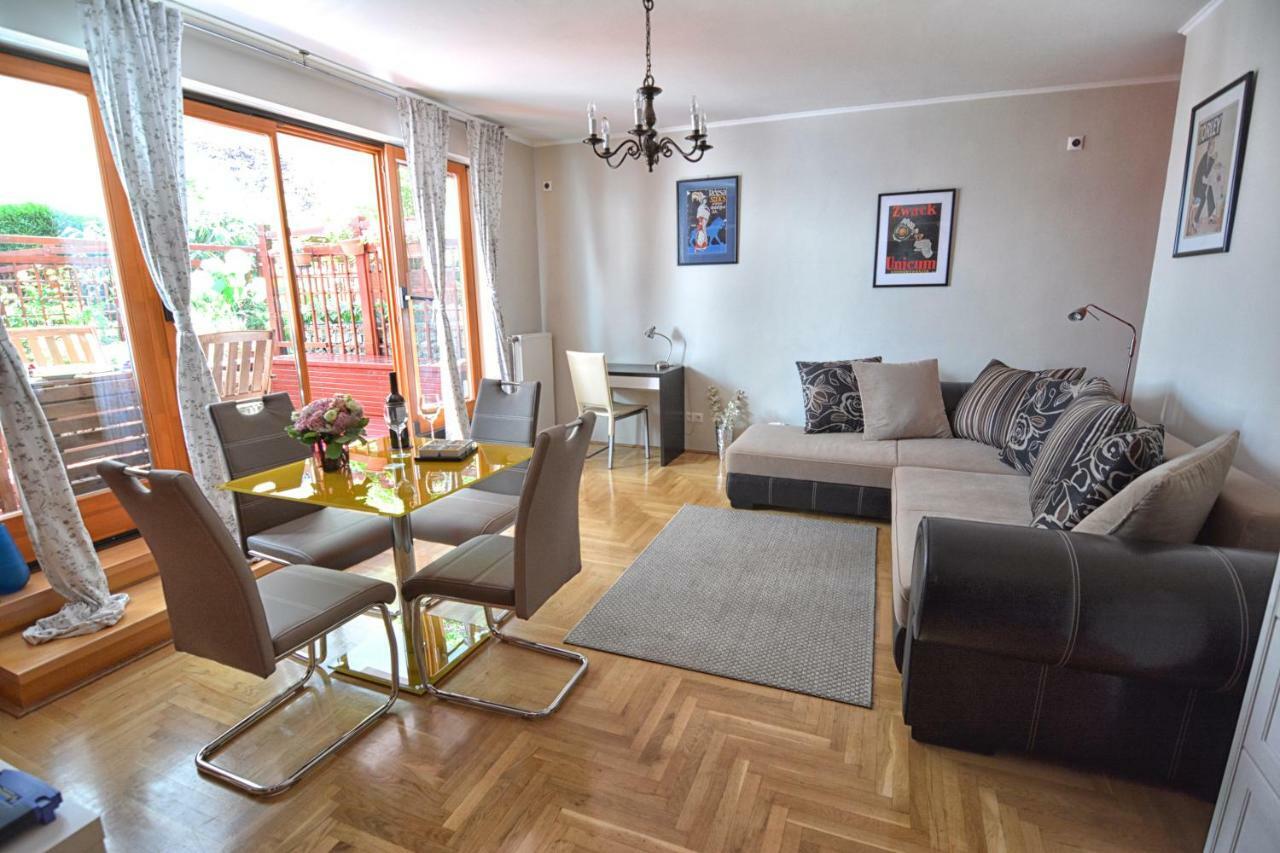 Downtown Garden Isle In Urban Style-Free Parking Apartment Будапеща Екстериор снимка