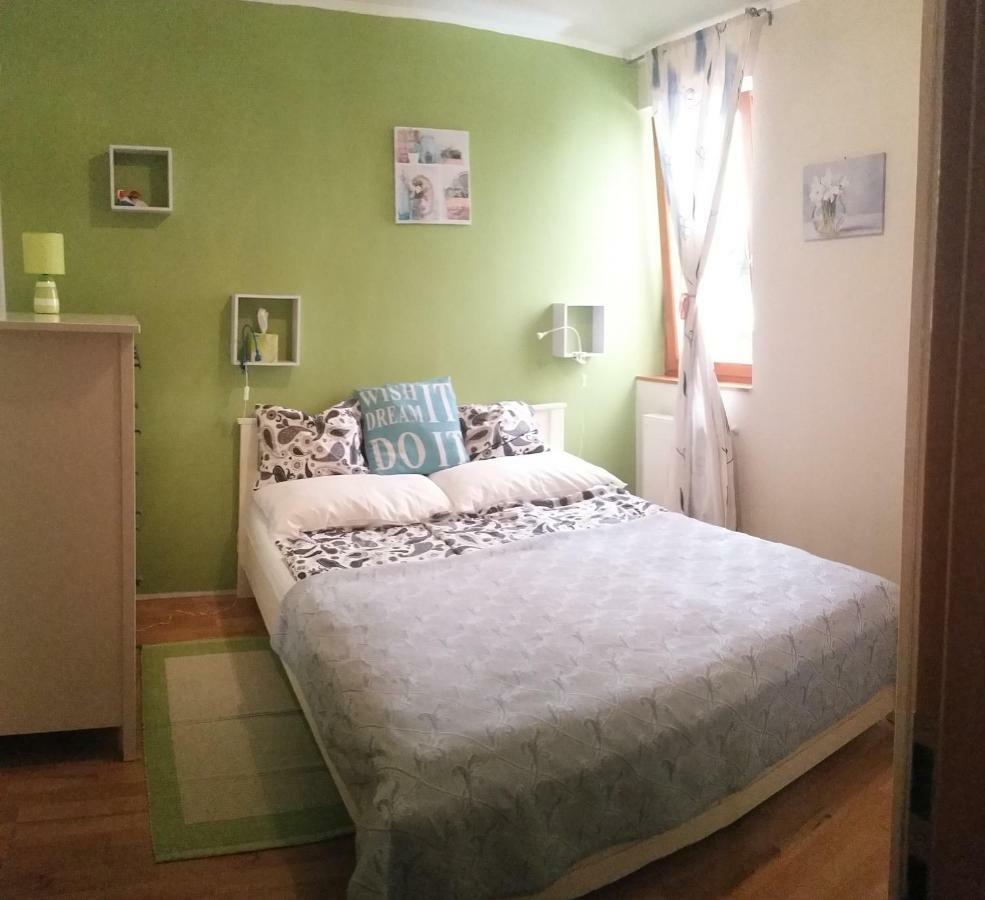 Downtown Garden Isle In Urban Style-Free Parking Apartment Будапеща Екстериор снимка